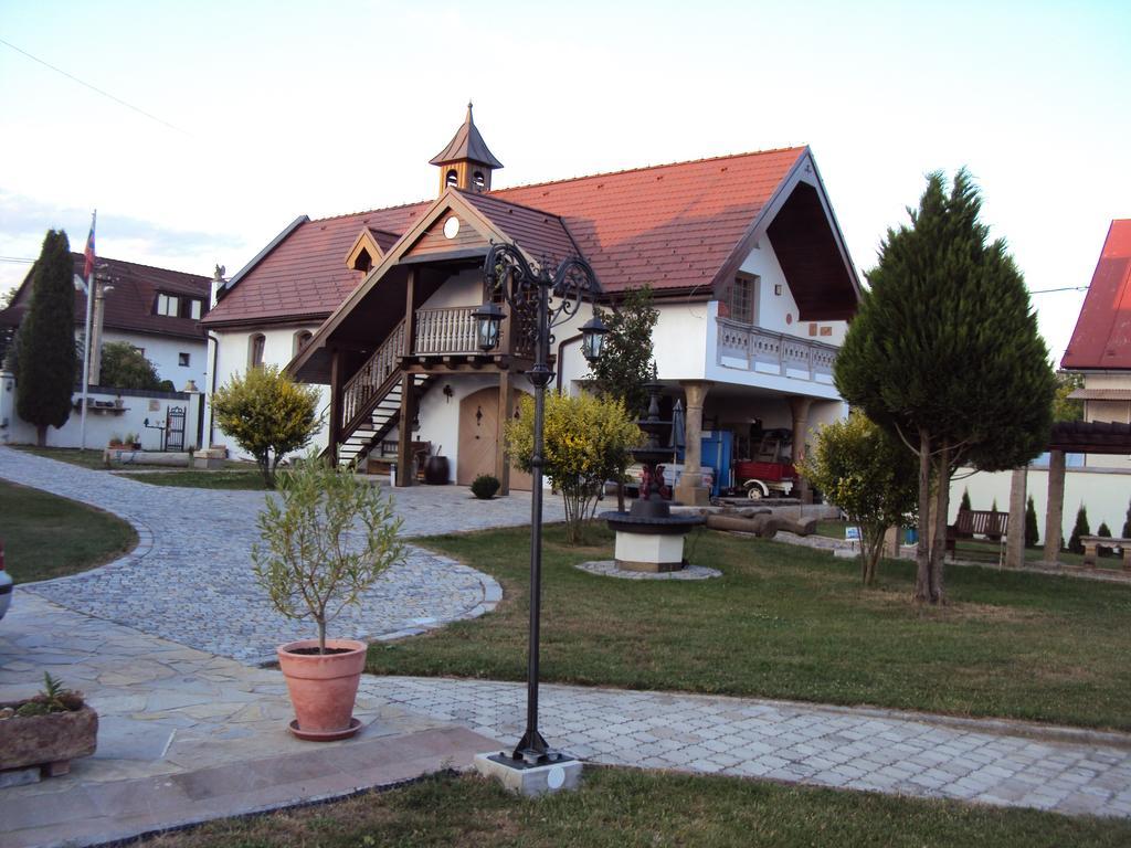 Castle Kastiel Kotesova Appartement Kamer foto