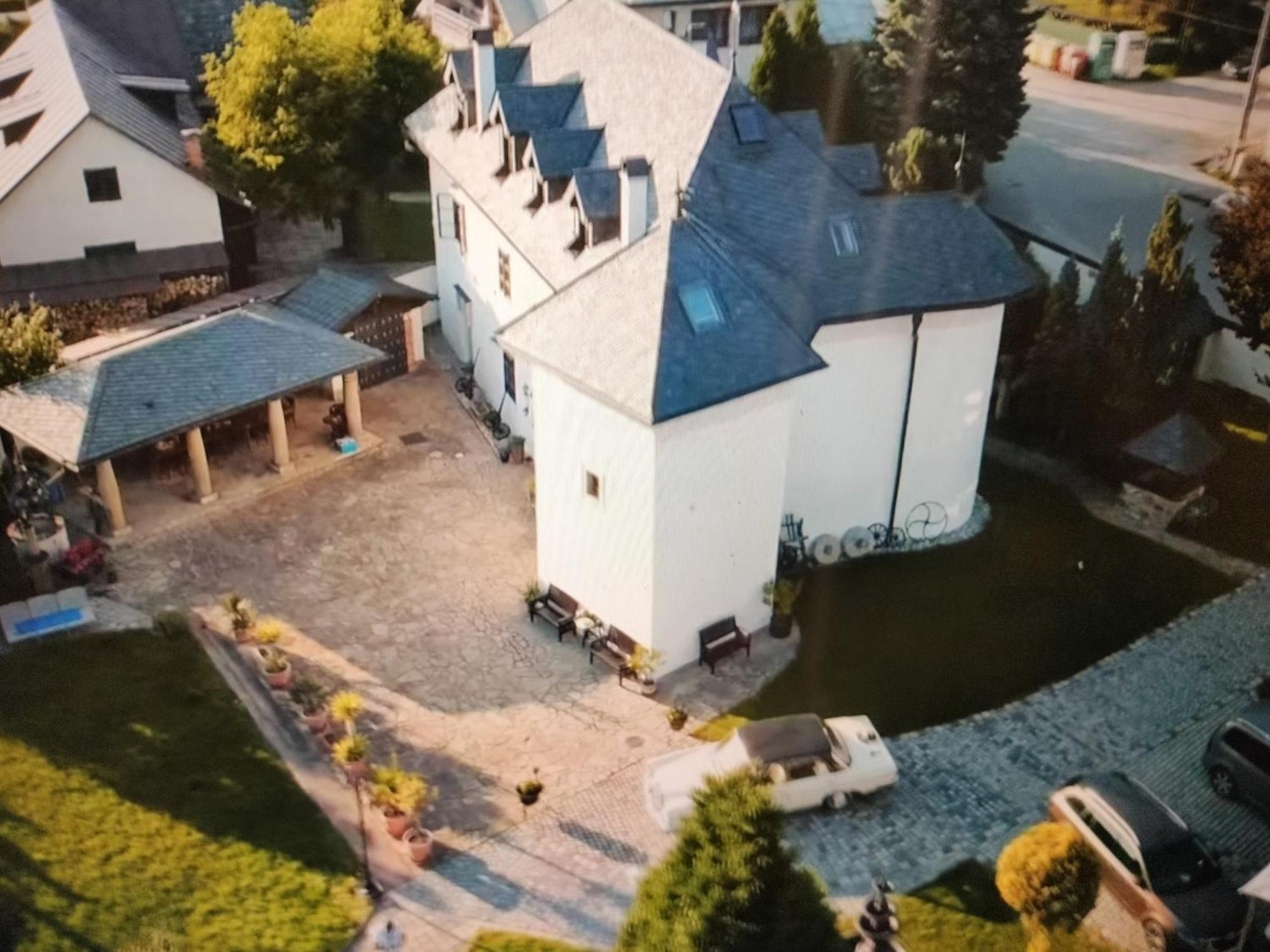 Castle Kastiel Kotesova Appartement Buitenkant foto