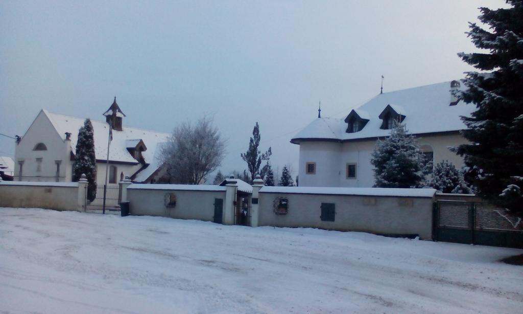 Castle Kastiel Kotesova Appartement Buitenkant foto
